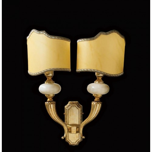 Classic wall light in brass and porcelain, with lampshades TP-121